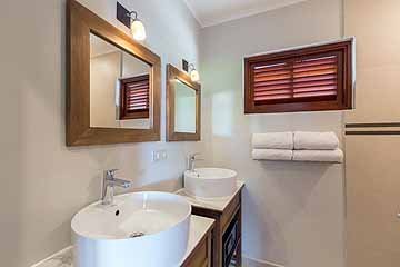 morena resort - stills - lowres-40.jpg