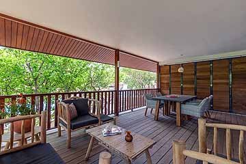 morena resort - stills - lowres-54.jpg