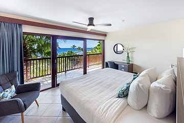 2023_penthouse_masterbedroom_1-768x513.jpg
